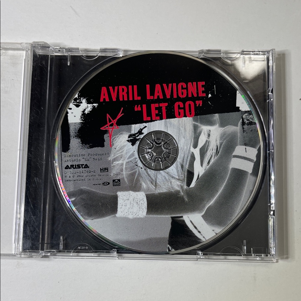 Avril Lavigne 'Let Go' CD - Picture 3 of 5